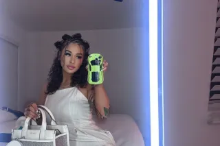 Visiting Seattle! 💕 Come get K... - Image 2