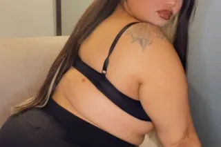 The redbone you’ll never forget 💄 dripping in desire 💫 - Image 7