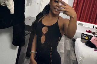 🫣CUM HAVE AN NIGHT TO REMEMBER 😩YOUR FAVORITE BROWNSKIN SLIMM THICC BADDIE😍💦 - Image 4